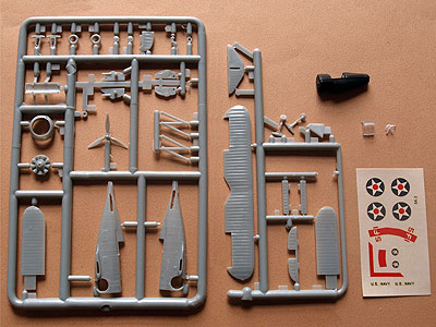 AHM 1/100 F3F-3 �̃p�[�c