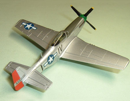 ���F�Ё@1/100�@P-51D�@�@HEAT WAVE