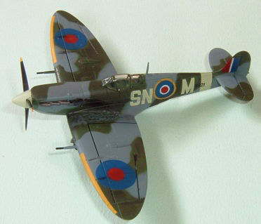 ���F�Ё@1/100�@�X�s�b�g�t�@�C�A�[