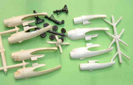 �l�b�b�m�d�@1/100�@�h�k�|�P�W�̃L�b�g�̃p�[�c