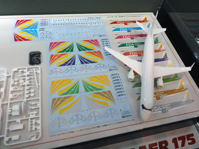 エンブラエル175のデカール