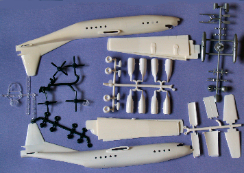 �u�d�a�@1/100�@An-12(An-10�j�̃p�[�c