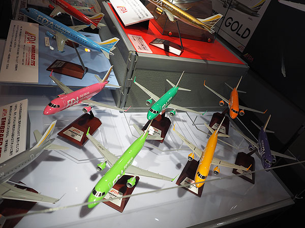 ニュース １ １００スケールの航空機プラスチックモデル 静岡ホビーショー16